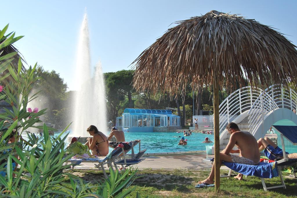 Camping Village Pino Mare Lignano Sabbiadoro Buitenkant foto