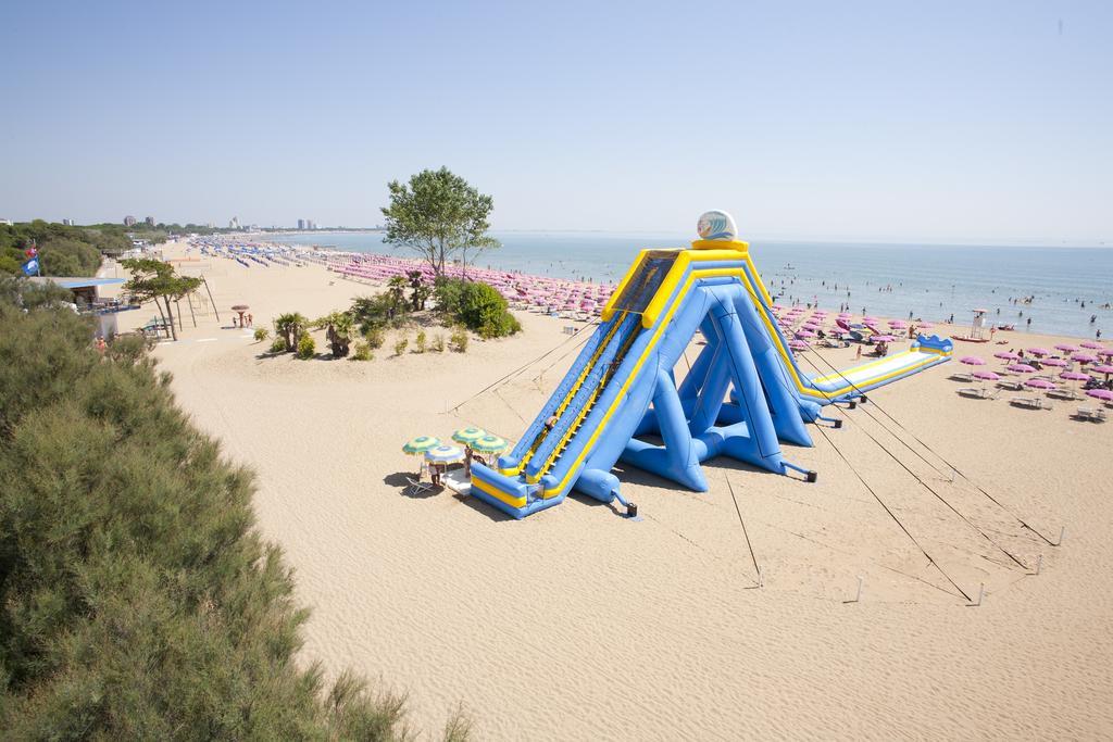 Camping Village Pino Mare Lignano Sabbiadoro Buitenkant foto